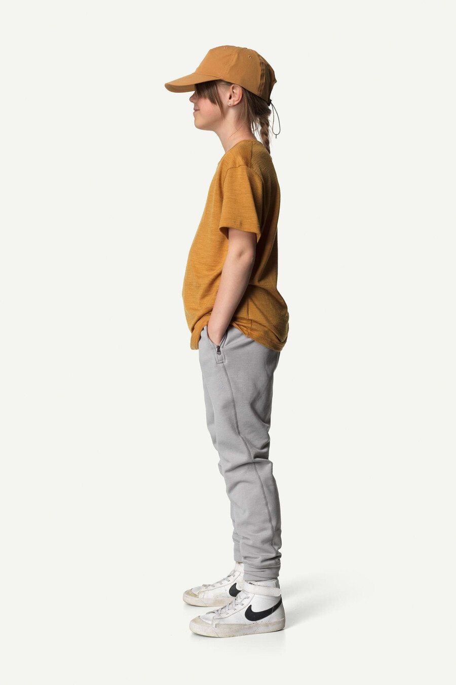 ジュニアのアクティビストtシャツ
