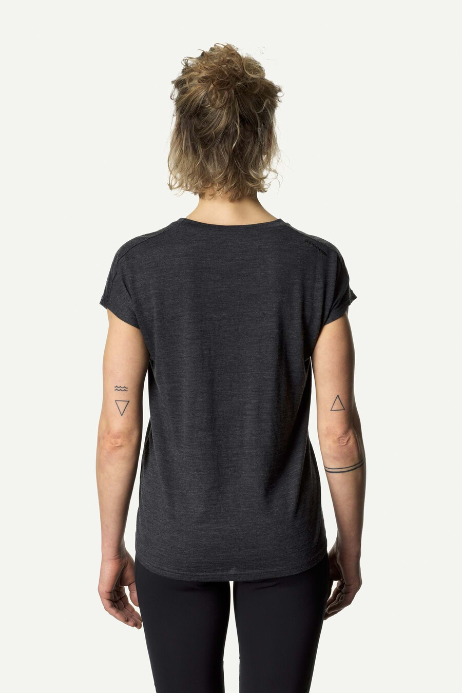 wのアクティビストtシャツ