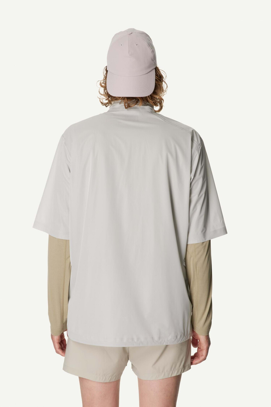 mのオレンジtシャツ
