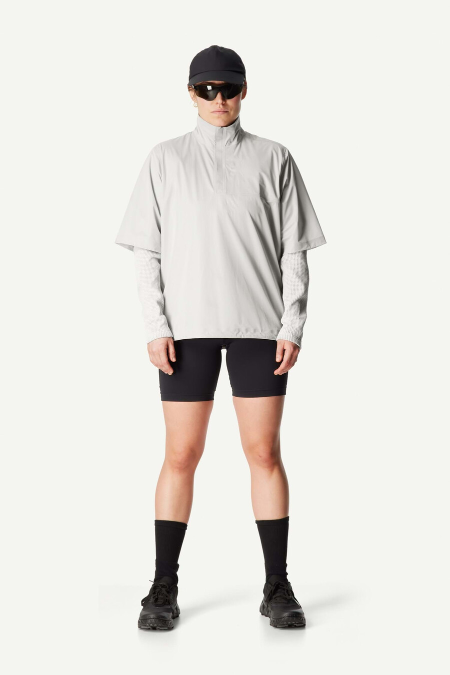 wのオレンジtシャツ
